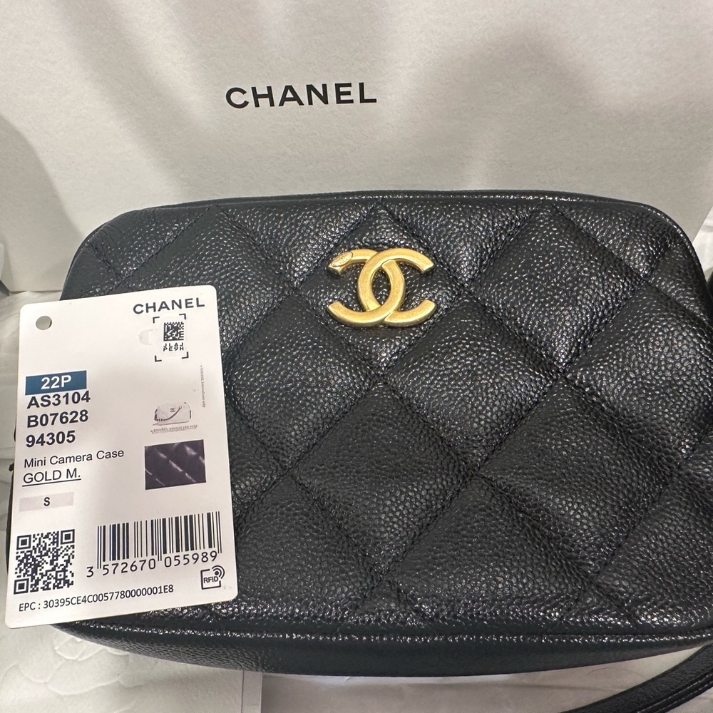 CHANEL
Shiny Caviar Quilted Chain Melody Camera Bag Black